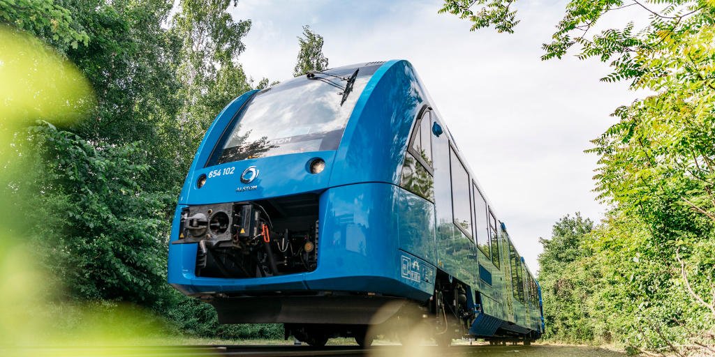 AlstomItalia's tweet photo. Coradia iLint @Alstom #Idrogeno riceve l'autorizzazione dell'EBA per il servizio passeggeri in Germania. Ora è realtà su i binari tedeschi.
https://t.co/COqHLQo4NM … https://t.co/CO9rPB3nb5