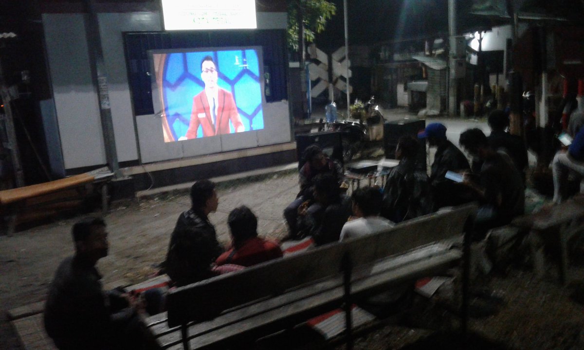 postsuararakyat's tweet photo. Nobar Kroasia Vs Inggris..Poskalimg Rt 01 Rw 03 Kel Debong Lor Kota Tegal. @lensapewarta @Dik_Yuliyanto @Makmur03202528 @Herdian39353998 https://t.co/W6EsbElTWp