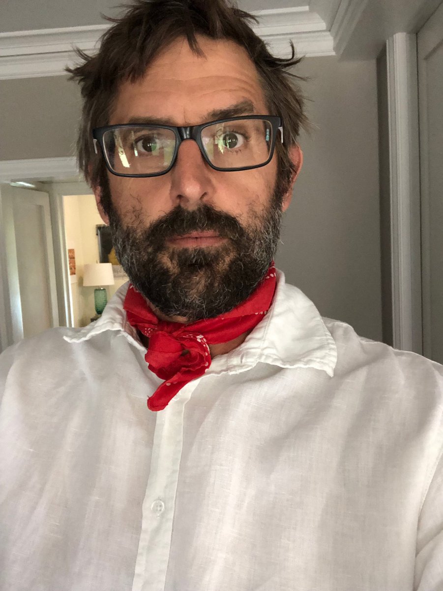 Louis Theroux tweet media