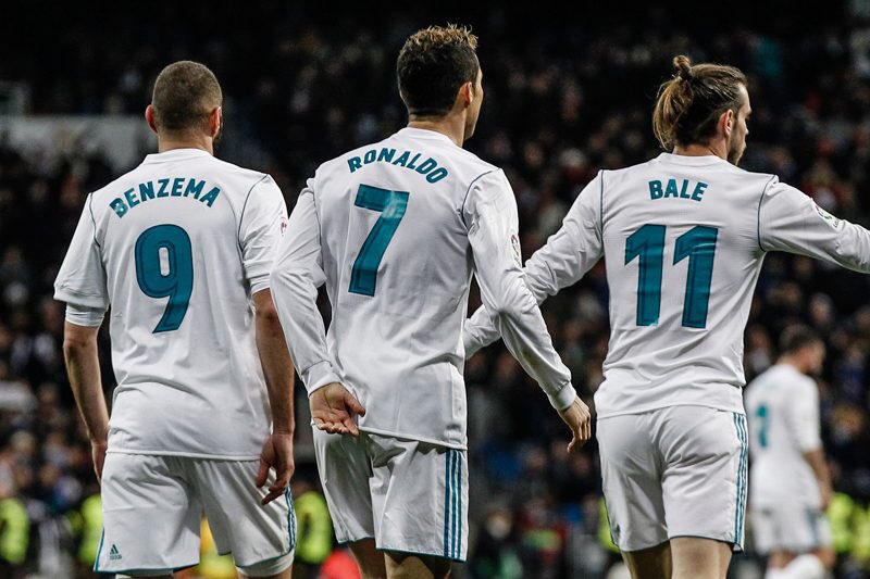 モドリっち 3人の後ろ姿かっこよすぎだろ cトリオはほんとに好きだった バルサのmsnよりも ベンゼマはおにぎり T Co Fqbn9xwrbv Twitter