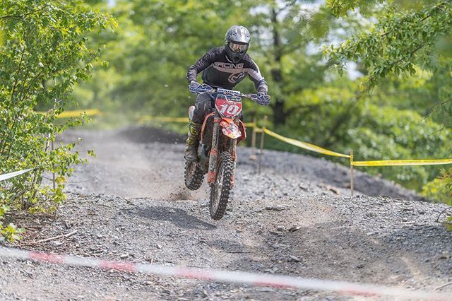 fullgasenduro's tweet photo. Evan Smith over a hump on the Enduro test at LLR last year. #humpday #enduro #almostracetime https://t.co/0cOqvRwYTZ https://t.co/qY6EywvxiE