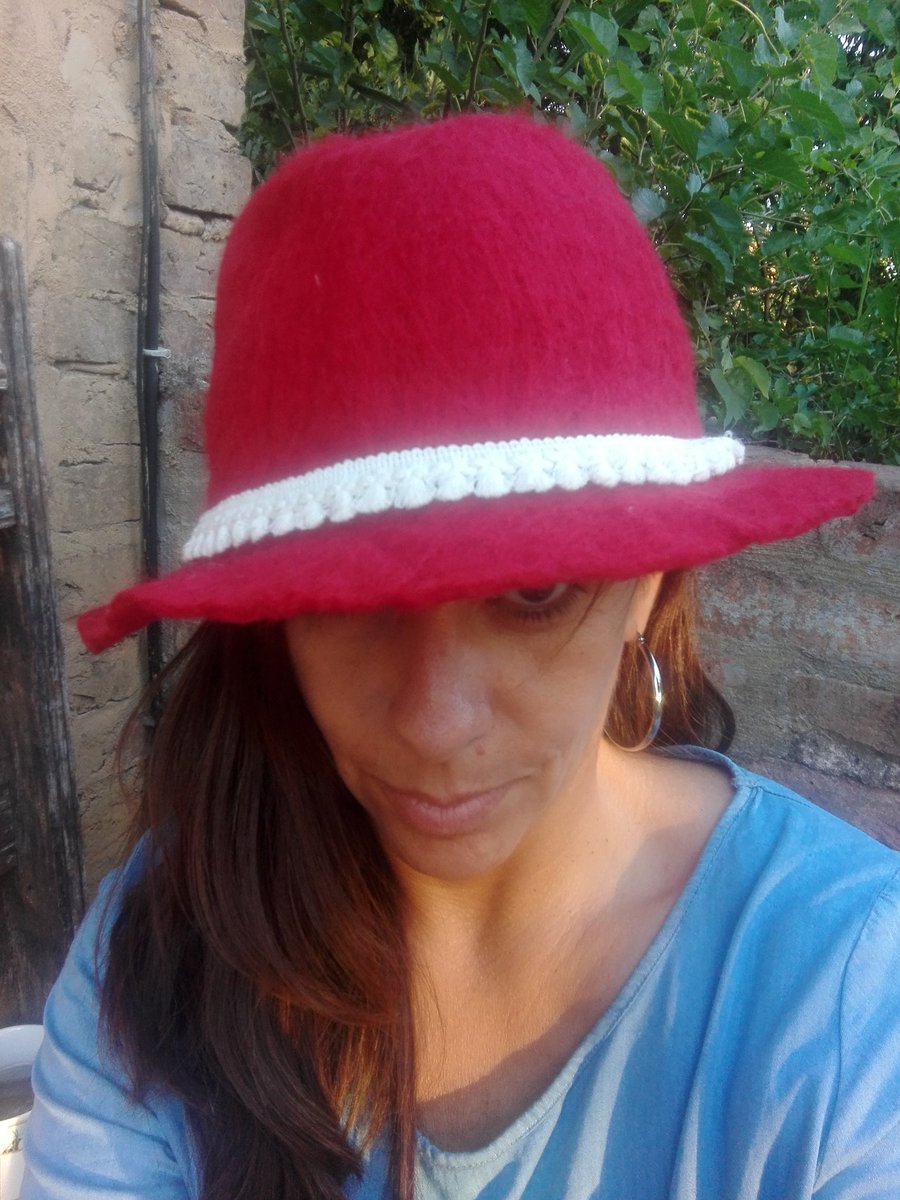 rollermarian's tweet photo. #DeMiPueblo #SombrerosArtesanales #Sombreros #HechoAMano https://t.co/fbhJuoVSLO