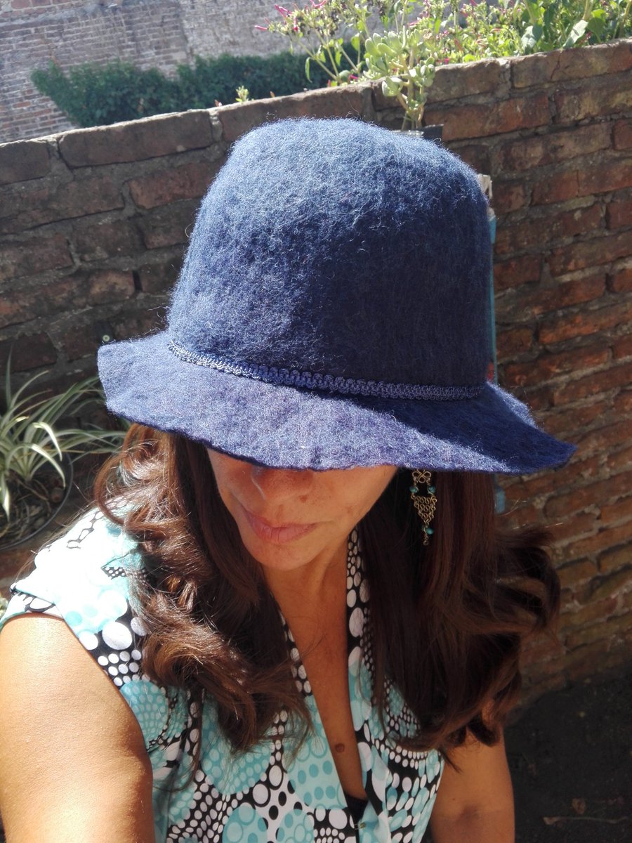 rollermarian's tweet photo. #DeMiPueblo #SombrerosArtesanales #Sombreros #HechoAMano https://t.co/fbhJuoVSLO