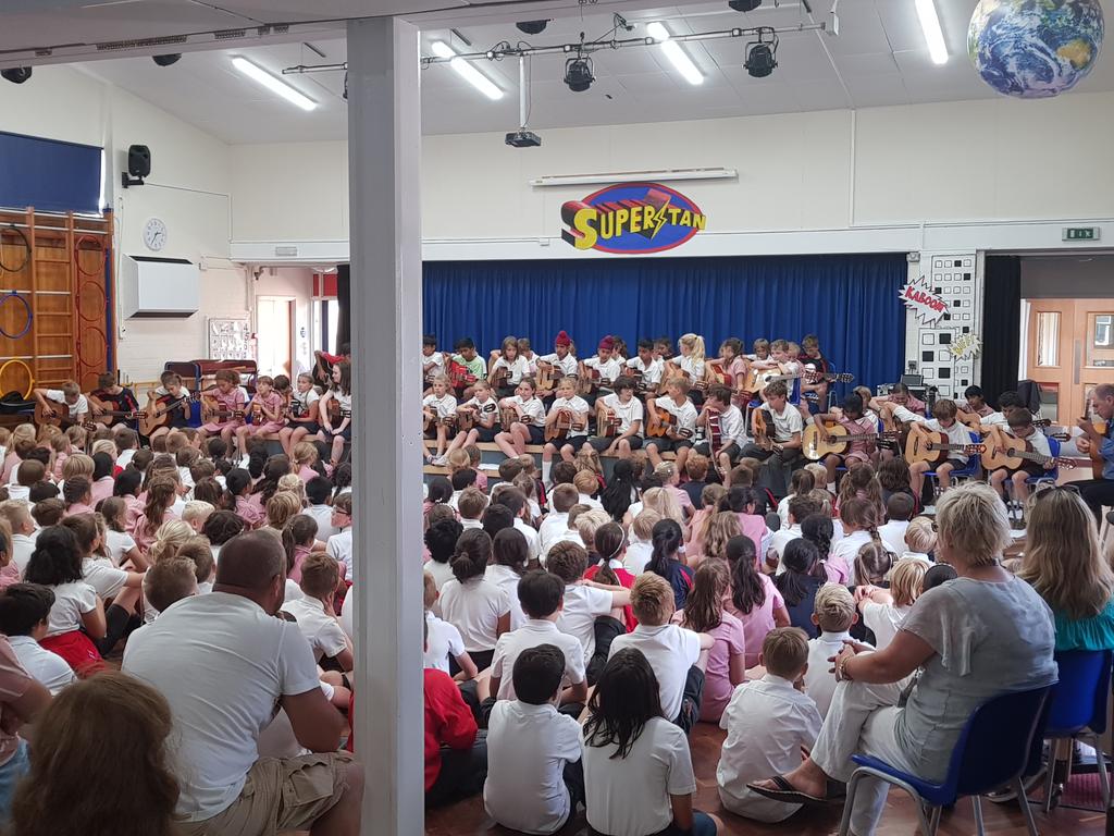 Furze Platt Junior S (@fpjs001) on Twitter photo More than 50 talented guitarists performing atour end of term guitar concert. Fabulous! More than 50 talented guitarists performing atour end of term guitar concert. Fabulous!