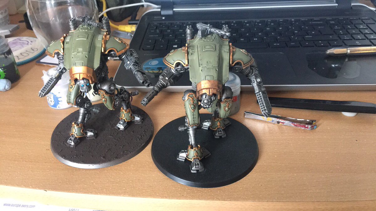 PapaSixNine's tweet photo. #warmongers Finally got round to work on armiger no2. From sprue to nearly done in 3hrs whilst the lad sleeps. #quickfirehobby #tabletopready https://t.co/FgjrFETkLL
