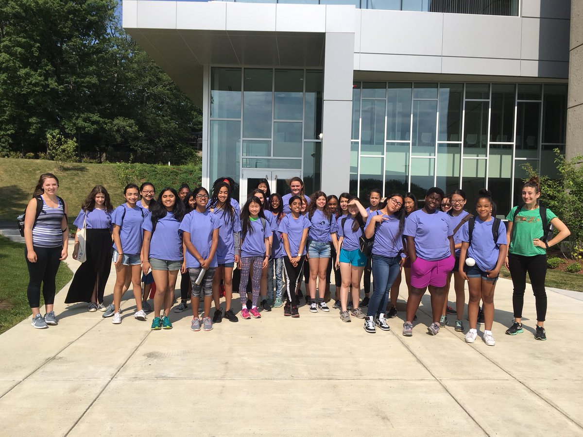 cjdugg's tweet photo. Our GE Girls are visiting GE Healthcare today. https://t.co/9umo4e7IQo