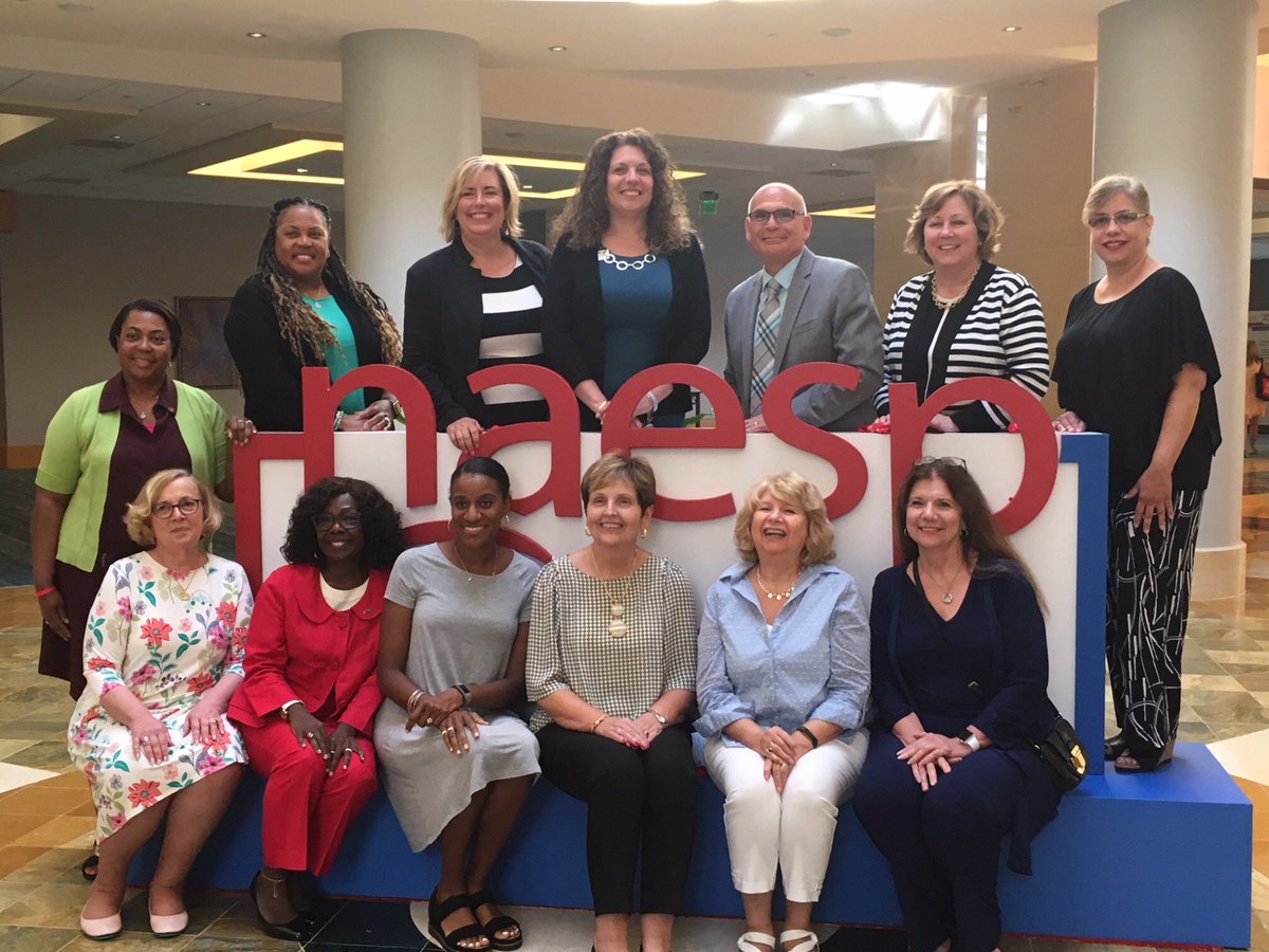 Several of NAESP Zone 2 (NJ, NY, PA) members and our NJ contingency at the NAESP conference in Orlando, FL.  What a great conference!