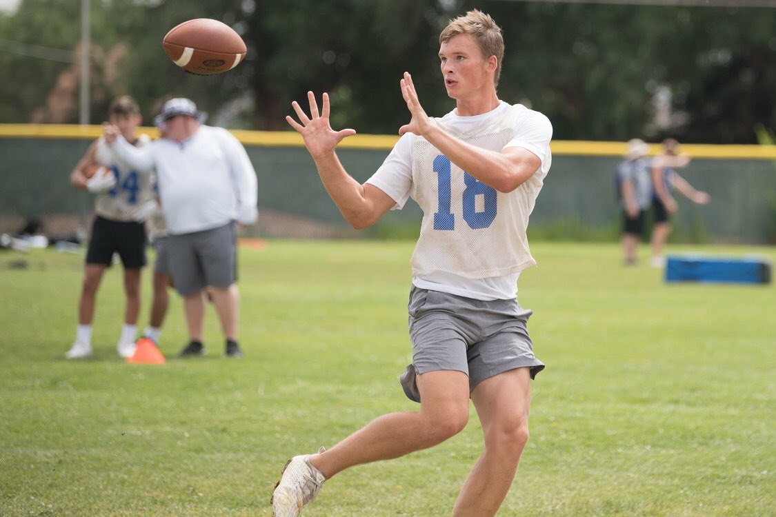 ShannonLiebroc1's tweet image. And so it begins! B working hard at Football camp. Let’s go Wolves!! #chandlerfootball #wolvesfootball #makoa #ohana