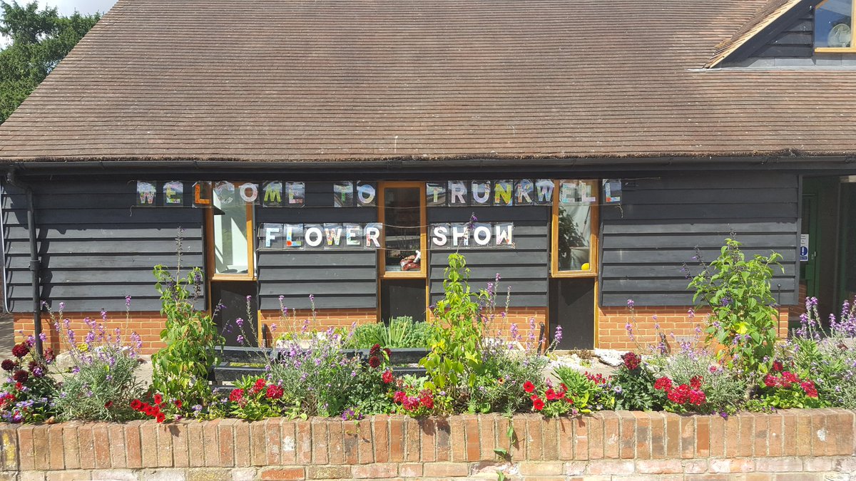 thrivecharity's tweet photo. Excitement is growing for the Trunkwell Flower Show that's taking place tomorrow, it's looking fantastic in the sunshine! #Trunkwell #STH #gardening #flowerpower https://t.co/eR0OBvcDl6