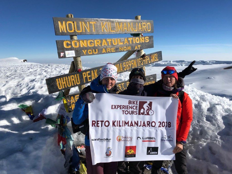lakenbottles's tweet image. Enhorabuena, Ruth&amp;amp;Ruth por superar el #retokilimanjaro2018, ¡qué gran demostración de valentía y superación! #Orgullososdeserparte #EnhorabuenaMujeresLeonas