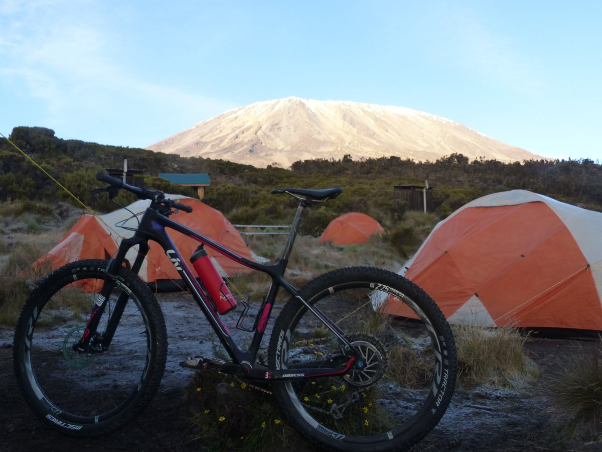 lakenbottles's tweet image. Enhorabuena, Ruth&amp;amp;Ruth por superar el #retokilimanjaro2018, ¡qué gran demostración de valentía y superación! #Orgullososdeserparte #EnhorabuenaMujeresLeonas
