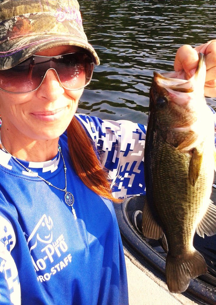 KristaFishes613's tweet photo. Can't always find the big girls😜#GirlsWhoFish🎣 #CanadianGirlsFish🇨🇦 @GloProLures https://t.co/lTv7fKhhuK