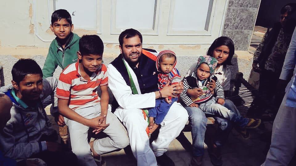 Chiranjeev_INC's tweet photo. उठो , जागो , बढ़ो। 
और तब तक मत रुको ,
जब तक कि लक्ष्य न प्राप्त हो जाए।                     
                (स्वामी विवेकानंद) https://t.co/Ci6tMCpMKs