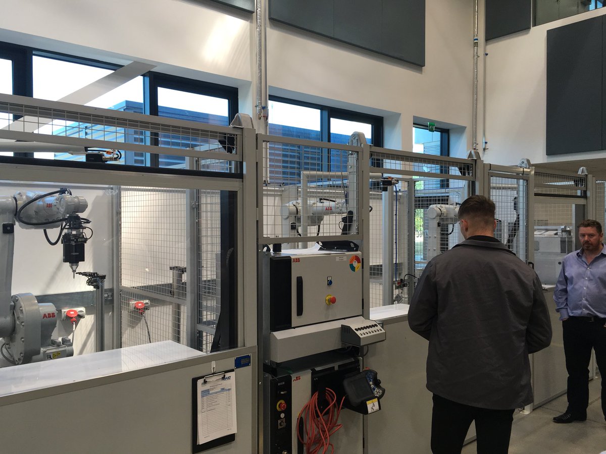 A great KUDOS to the partners @the_MTC_org training centre supporting UK manufacturing with young men and #women. #manufacturing skills. @dmgmorieu @ABBRobotics @xyzmachinetools #STEM