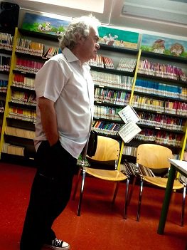 Presso la Biblioteca Civica di Santhià durante il reading "Ultima Fermata" del 7 luglio