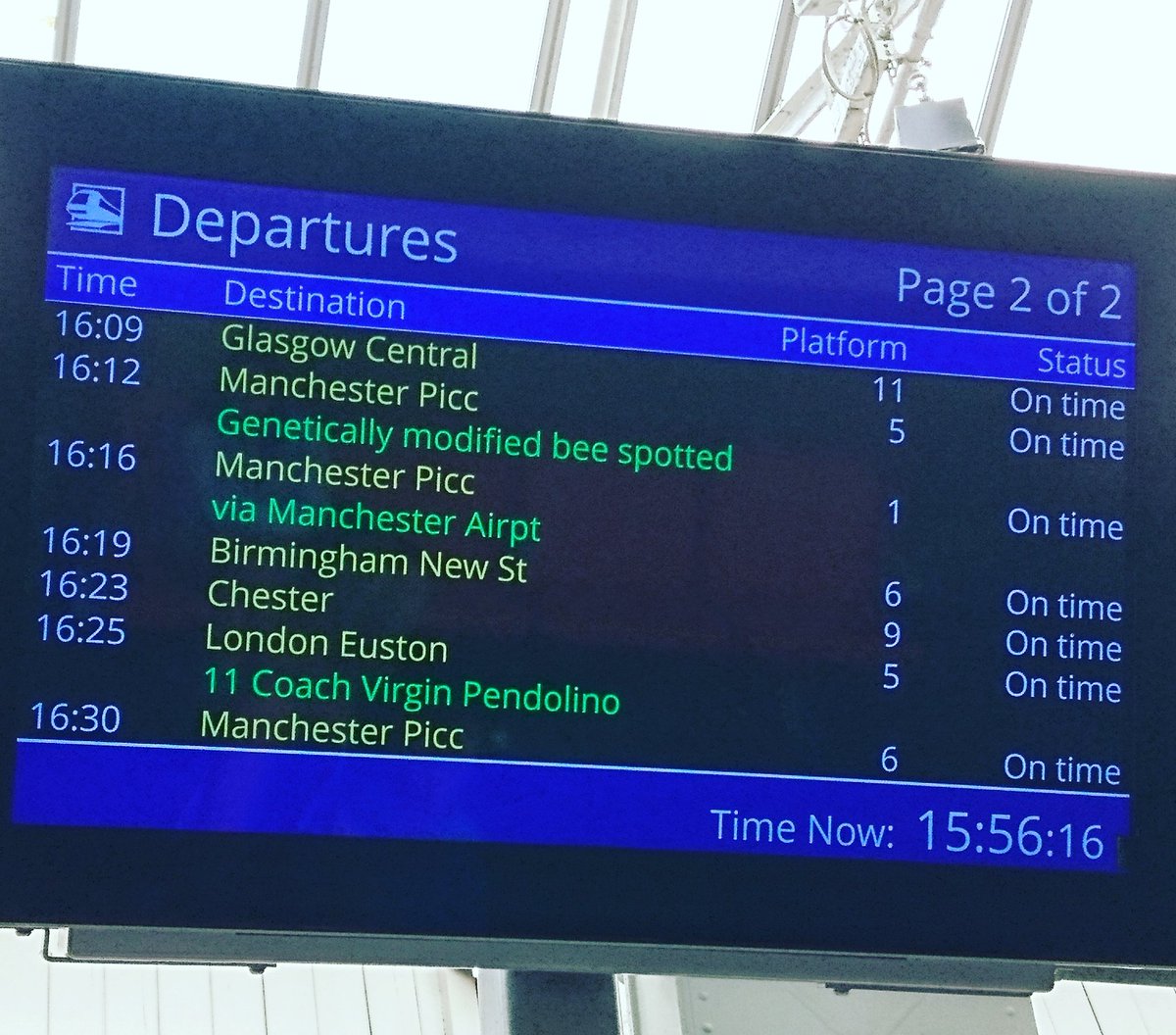 @ArrivaTW @VirginTrains am I missing something here or is the person in charge of the screen really bored?! #crewerailwaystation