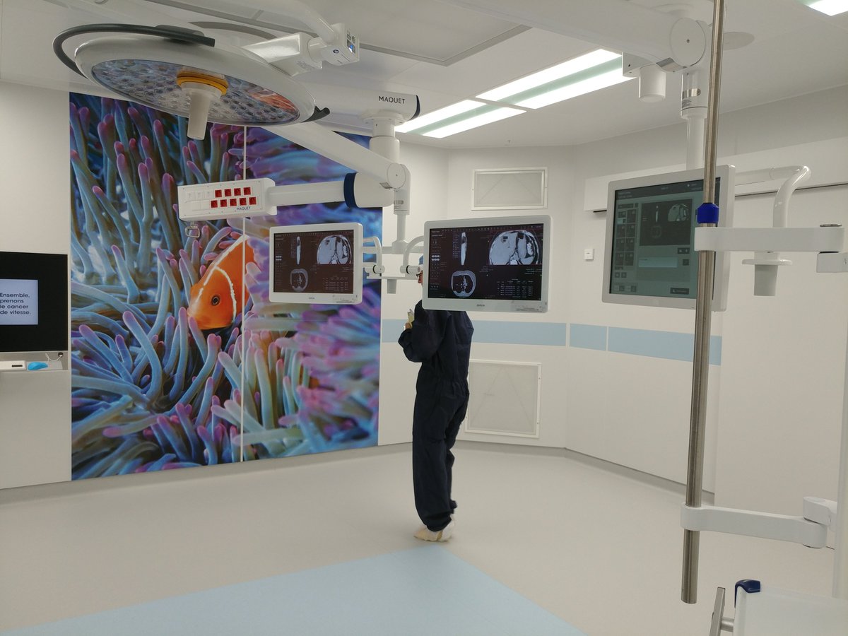 institut_curie's tweet image. Nouveau bloc opératoire @institut_curie : 11 salles contre 6 auparavant, 2700 m2 sur un seul étage contre 1200 jusqu’ici. Il devient l’un des plus importants de #France, ce qui permettra à d’accueillir davantage de patients atteints de #cancer &amp;gt; bit.ly/2NK9H3F