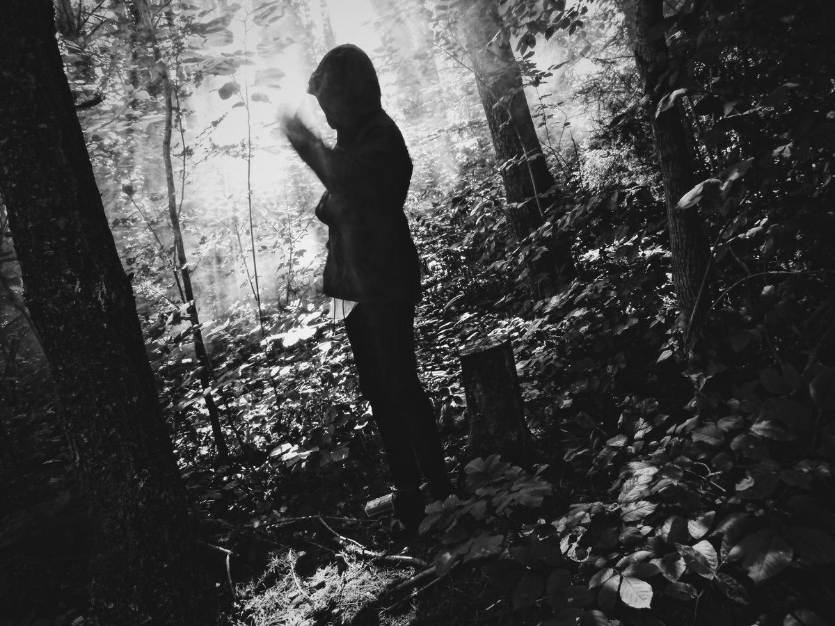 yeahBB01's tweet photo. Some @twentyonepilots inspired pictures. Great singles boys https://t.co/zpAaCNIJmk