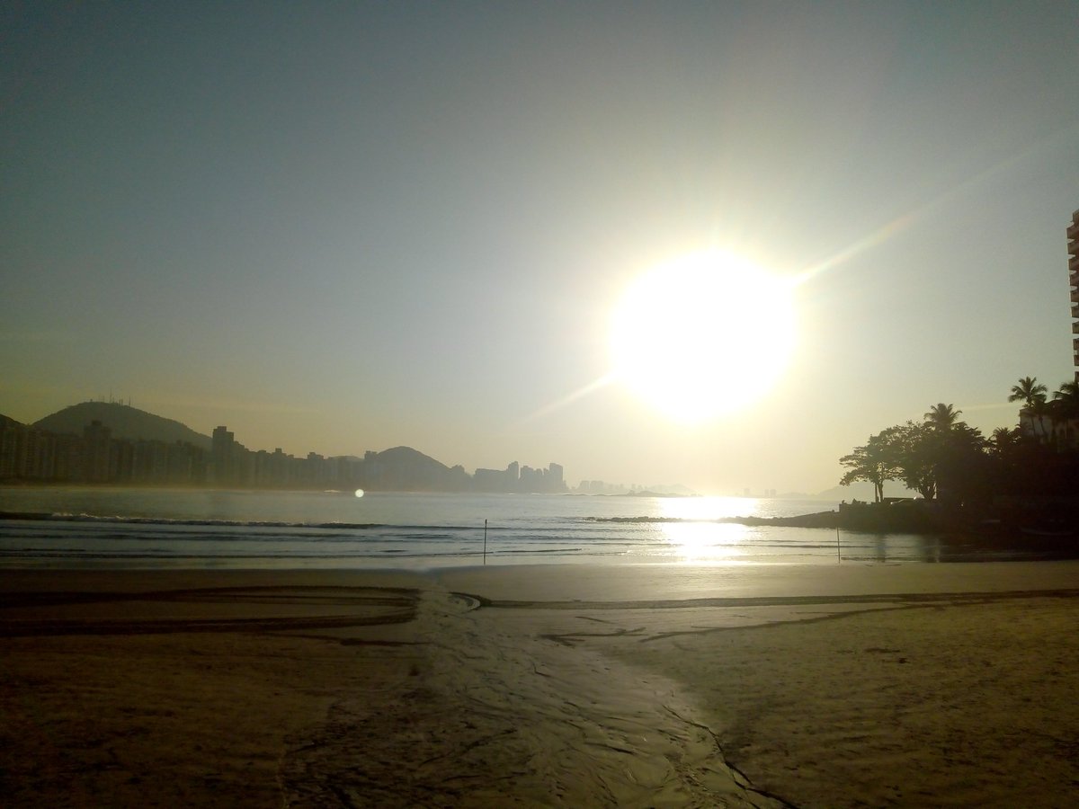 RobertWilliam9's tweet photo. O sol ... https://t.co/fFsNeGWDpS