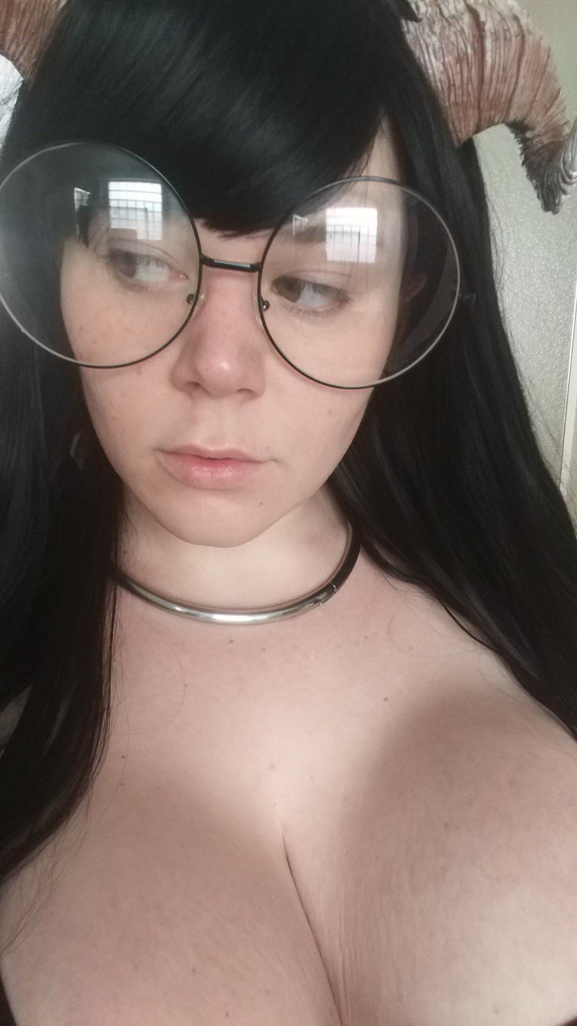 Biscuits on X: My new Baelzababe wig brings me so much joy. The glasses  and wig has a Daria quality to it that I am into. t.coewRJ06FTDs   X