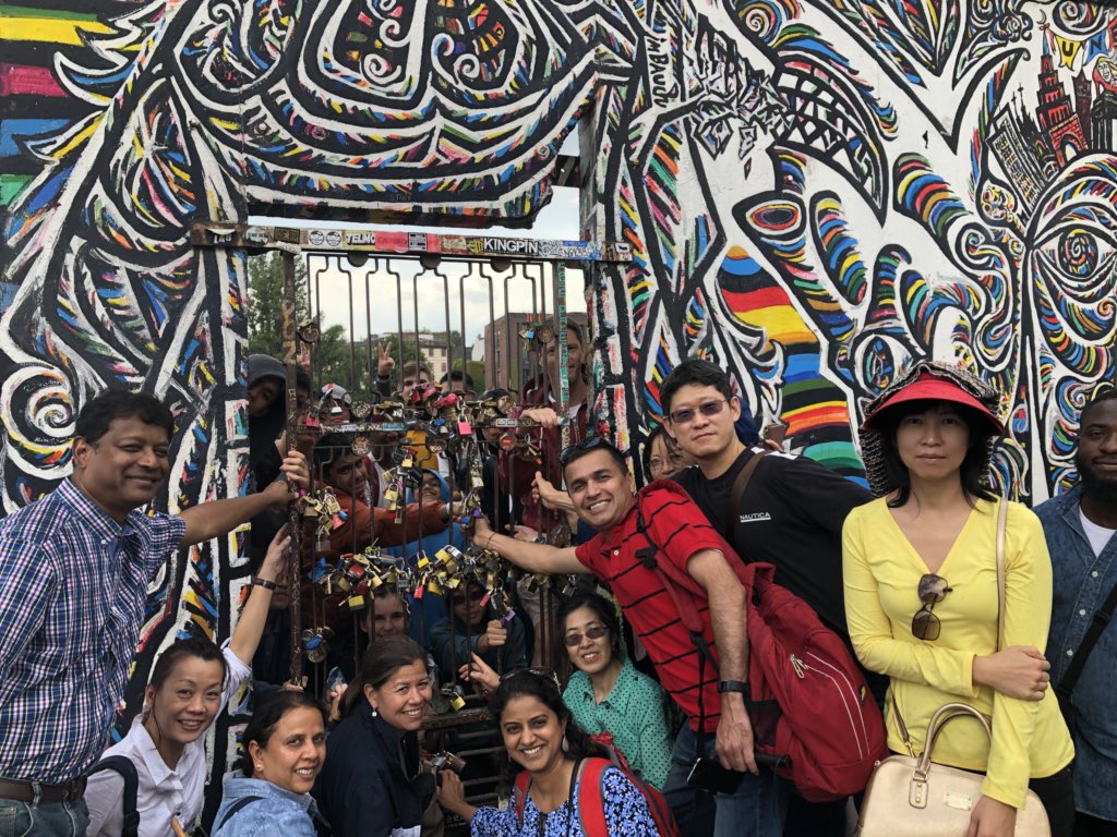 HistoryOlympiad's tweet photo. IHO and IGB participants and parents checking out the East Side Gallery in Berlin. https://t.co/xkp7bdKrWZ