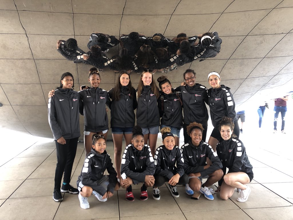 mabella04's tweet photo. Team O U14 taking in The Bean in Chicago @OBABBall https://t.co/xZZtGg14fO