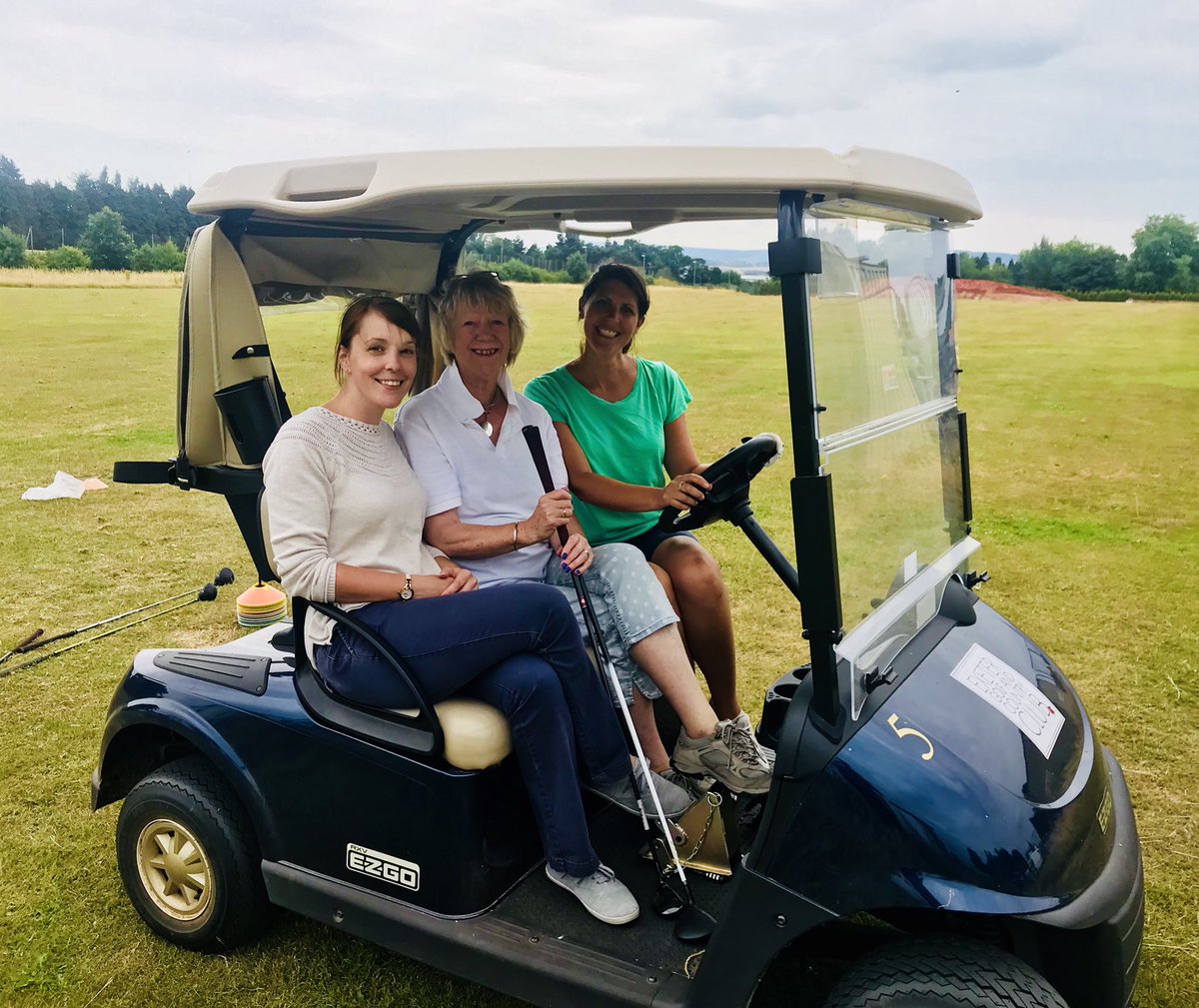 Really enjoying @GetIntoGolf Stage 1 <a href="/exetergcc/">Exeter Golf & Country Club</a>, lots of fun over these past few weeks...thanks <a href="/CJHoneywill/">Chris Honeywill</a> for teaching us...looking forward to stage 2! 🏌🏻‍♀️⛳️ <a href="/ThisGirlCanUK/">This Girl Can</a> <a href="/EnglandGolf/">England Golf</a> <a href="/dceverettpgapro/">Darren Everett</a>