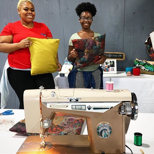 texstyleshop's tweet photo. Join me in this month’s workshops ~ link in profile!
7/22: Tote Bag
7/29: Hats
8/5: Zippered Pencil Case
8/12: Shorts
•
•
•
#texstyle #texstylesewingworkshop #texstylesewingclass #craftyourcity #handmadememphis #memphishandmade #texstylesewing #texs… https://t.co/sq4kmL1gRJ https://t.co/GFGJjsbIdZ