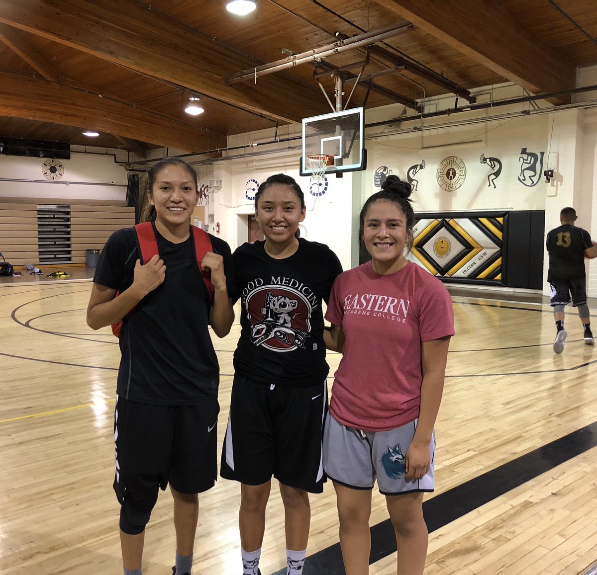ENCWBB's tweet photo. Had such a blast in Arizona watching games, going to dinner and watching these three dominate! Cannot wait to get this family together in August. #encfamily #ballers https://t.co/KeP3cc7AWh