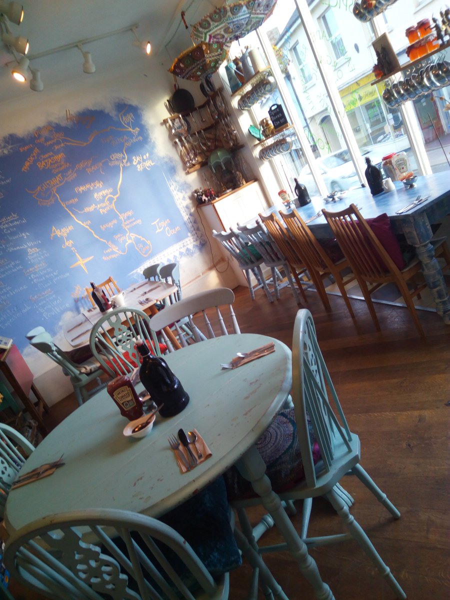 BizatBreakfast's tweet photo. A great #venue for #traditional #gujarati #localfood #bigbreakfast samosa and stuffed paratha.  Thank you @TinaSamosaLady https://t.co/esqZ6kpPNi