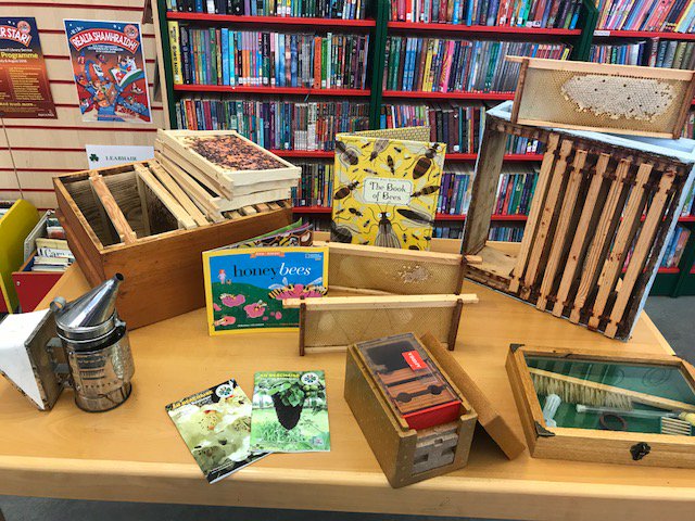 MeathLibrary's tweet photo. Dunboyne Library were 'Busy as Bees' with our Honey Bee workshop. Helen from Trim Library taught the kids about how Bees make honey and how important they are to the environment as well as letting them sample some of her homemade honey. #stem #bees #meathlibraries #libraries https://t.co/2zt3TfdorT