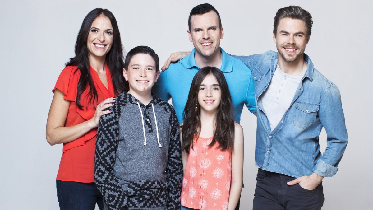 StudioDisarm's tweet image. See how the @EhBeeFamily conquered their allergies and road tripped across America in this fun series we produced for @flonase #videomarketing #brandedcontent #Video disarmstudio.com/flonase