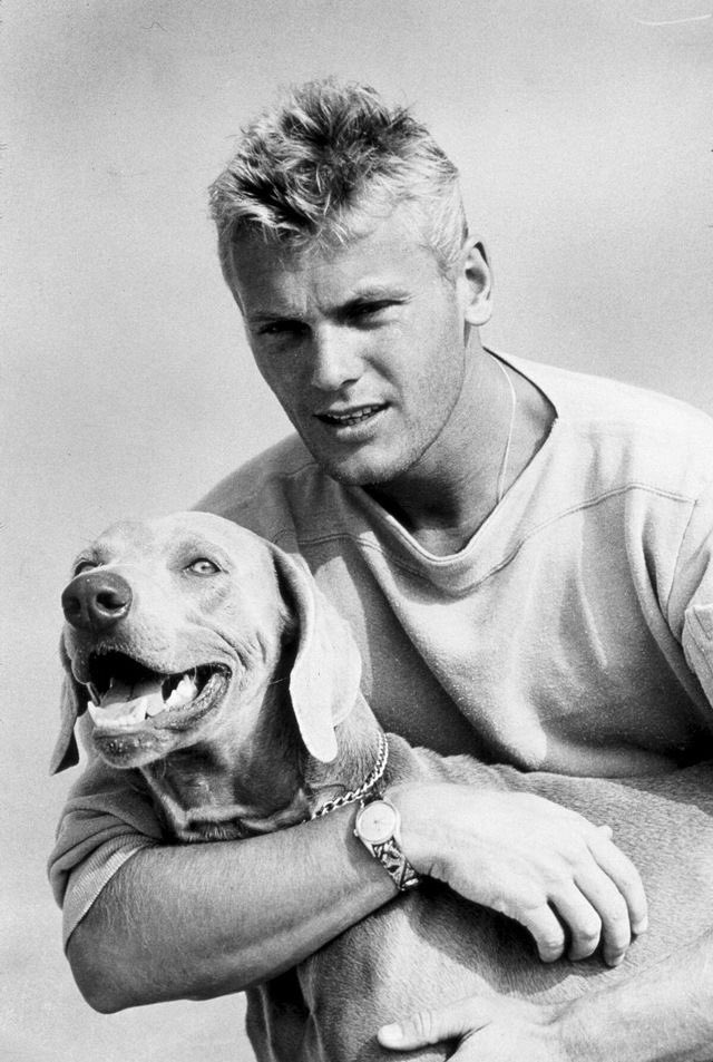 Ginnie_SP's tweet photo. Happy heavenly birthday to Tab Hunter. Sadly, he just left us on July 8 at 86... RIP #birthdayboy #tribute #vintage #rip #blackandwhitephoto #RIPTabHunter #singer #classicactor #classicfilms #oldhollywood #TabHunter https://t.co/eWWauCDUtH