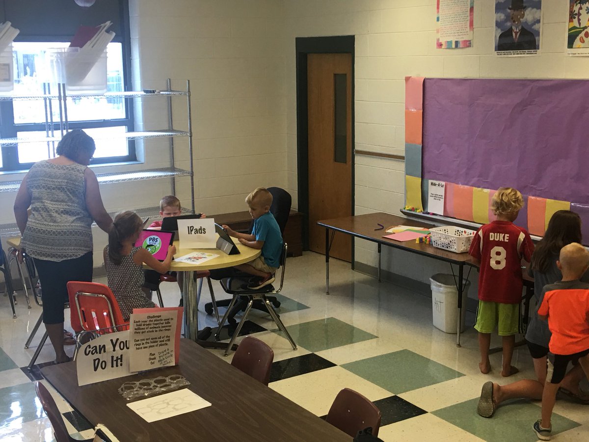 RayeRector's tweet image. Fun times at Byrd Café! Come have a hot meal (free for children ages 4-18) and play, build, create and read. ALL Goochland families are welcome. Transportation available in the Byrd district. Program runs through July 31, Monday-Thursday, 11-1. Call Byrd for details, 556-5380.