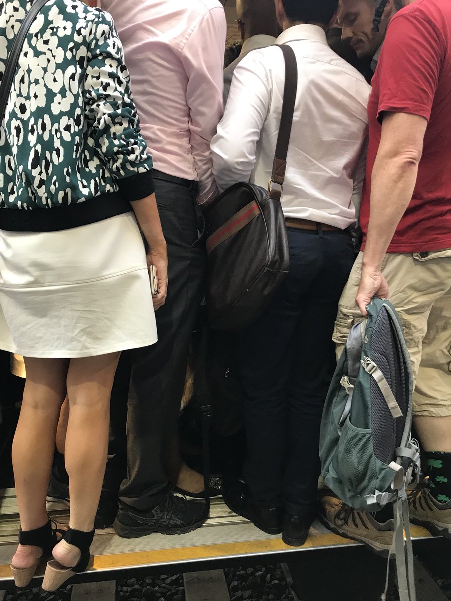 iamths1973's tweet photo. .@TLRailUK train cancelled. The next one was delayed AND too full to board. I only paid £4K for this. Fyi @transportgovuk @JoJohnsonUK & #FailingGrayling: nothing less than 4wks compensation acceptable.
#GoviaFail
Cc @CommonsTrans @LilianGreenwood @gavinshuker @AnthonySmithTF https://t.co/uSNYLyWh9n