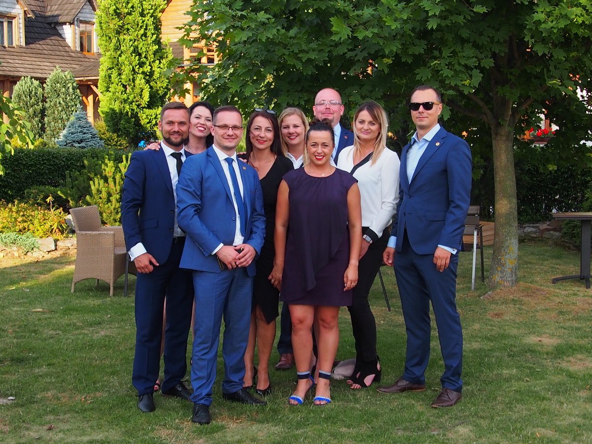 ProfitTree's tweet photo. 8. URODZINY PROFIT TREE - zdjęcia!
Zainteresowani pracą w finansach? Koniecznie odwiedźcie:
https://t.co/Ukk9PZOfKm
#ZJAZD #URODZINY #FIRMA #IMPREZAFIRMOWA #ZDJĘCIE #GRUPA #WSPÓŁPRACA #ZABAWA #ŚWIĘTOWANIE #PROFITTREE #ANGLIA #UBEZPIECZENIA #KSIĘGOWOŚĆ #MORTGAGE #WIELKABRYTANIA https://t.co/v9bvBoKvlb