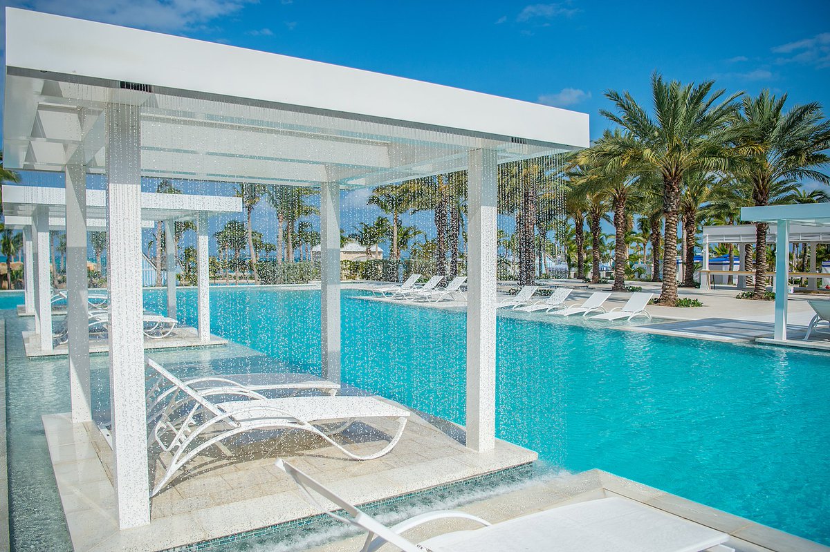 For 72 hours only, get 30% off! Friday at 12pm EST thru Monday 12pm, book your getaway to paradise at 30% discounted rates. Travel dates must be 7/13 to 9/30, 2018. Book now: bahamar.grand.hyatt.com