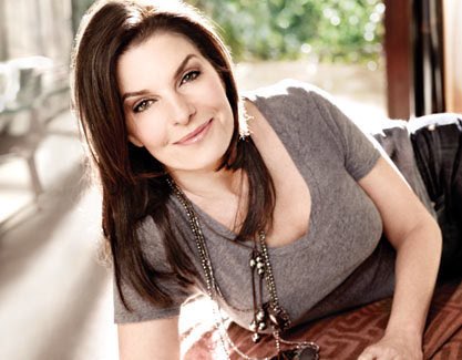    We wish a very happy birthday to the amazing actress Sela Ward! ¡Feliz cumpleaños 