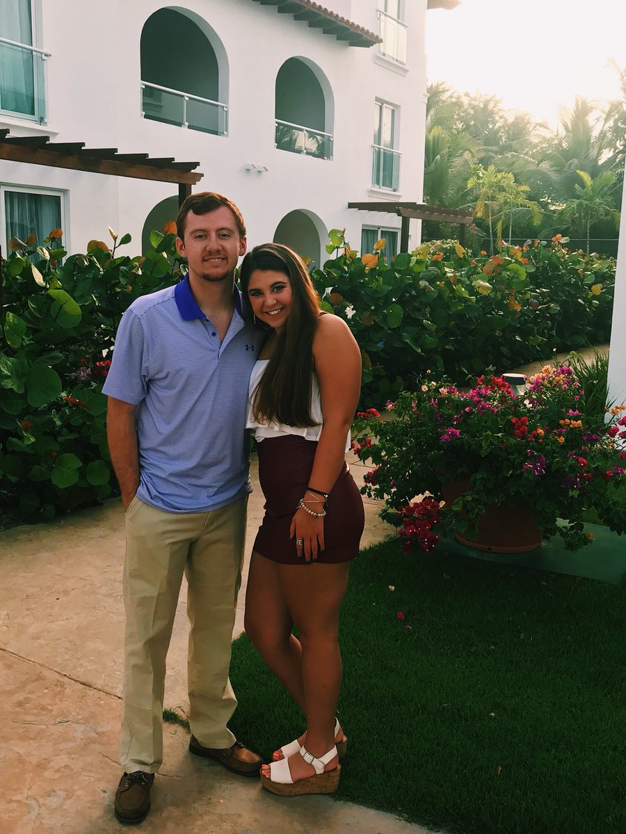 chynaaa_klee's tweet photo. day 1 in paradise ain’t too shabby https://t.co/4l7qBoJico