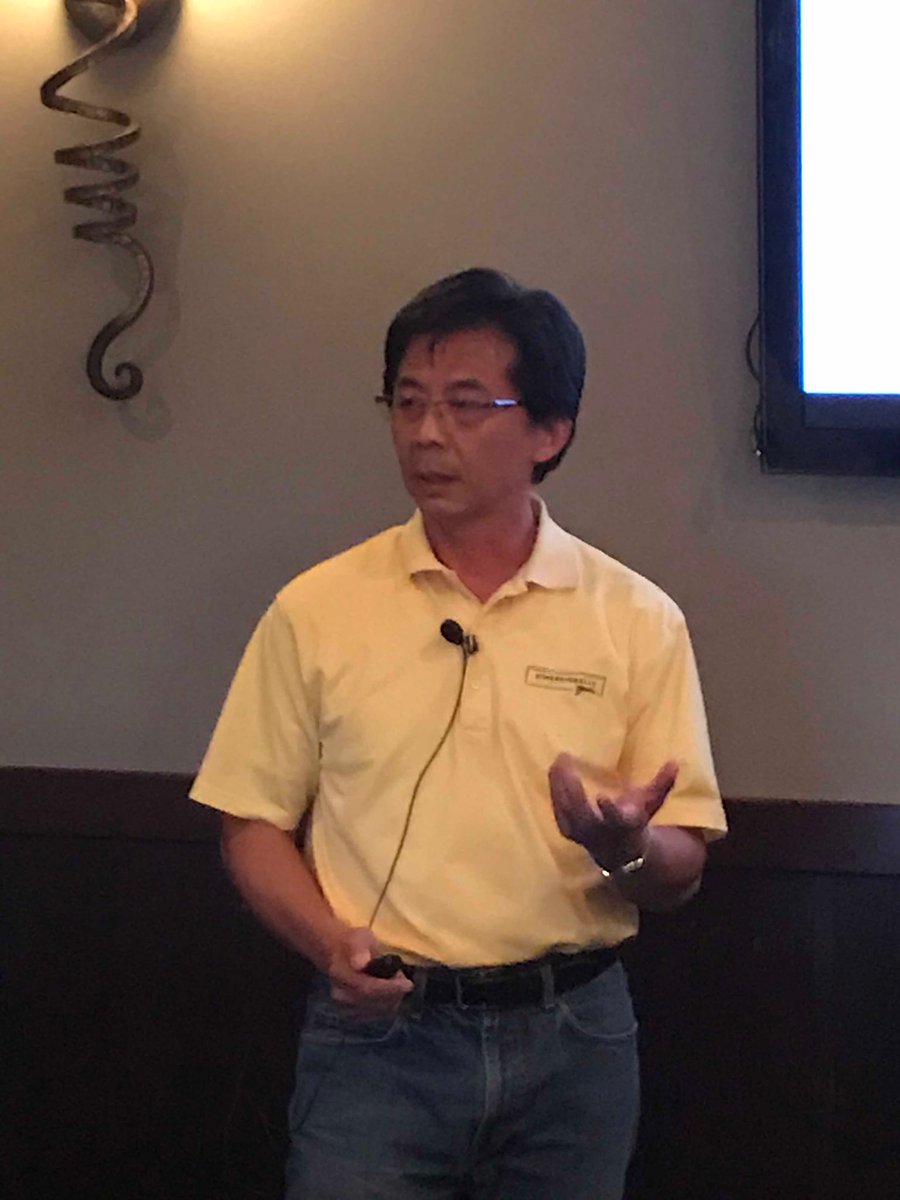 First pitch of the evening at SunDown RunDown business pitch night at Papa Bear’s Pizza Oven at Belden Village in Canton.  Tino Go of Dimensionally Yours. ⁦<a href="/SDRDorg/">SunDownGroup</a>⁩