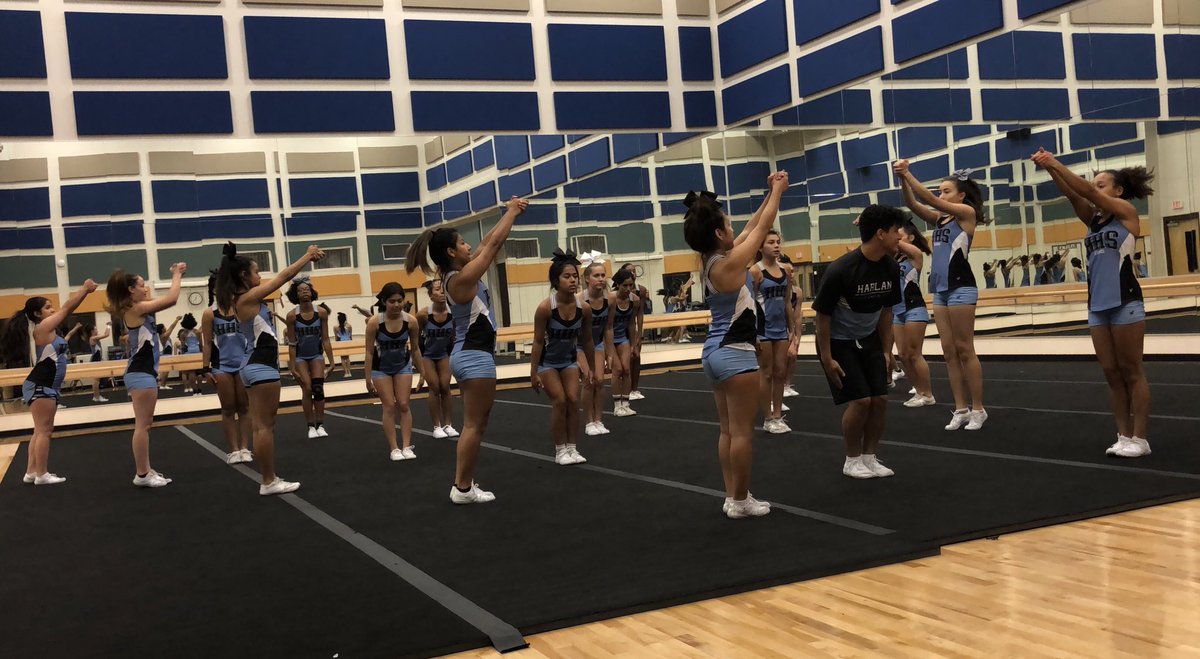 HarlanCheer's tweet photo. It's never too early! Getting that work in! #CompetitionSeason #YearARound #HawkCheerProud https://t.co/xPpFqBjoYt
