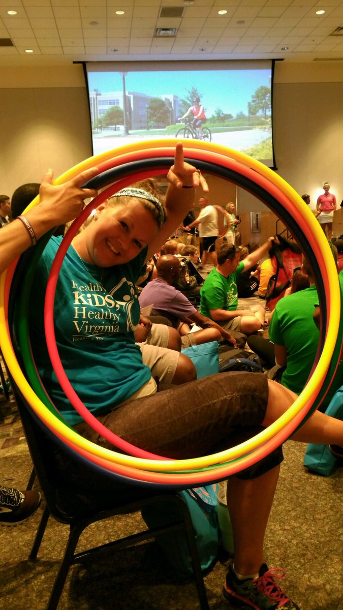 MsBarker813's tweet photo. Another great #hpai2018. I even won some hula hoops!!!👍🏼#luckyme #smallcarproblems #anditsraining @KC4elemPE https://t.co/jHTnd8D29J