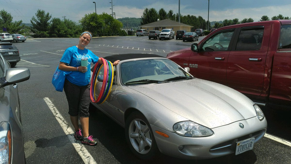 MsBarker813's tweet photo. Another great #hpai2018. I even won some hula hoops!!!👍🏼#luckyme #smallcarproblems #anditsraining @KC4elemPE https://t.co/jHTnd8D29J