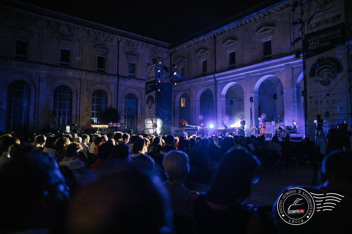 LJF_Locomotive's tweet photo. GRAZIE per aver vissuto con noi ieri la prima notte Locomotive.
Ancora GRAZIE, semplicemente ♥️
#weareinpuglia #pugliaevents #LJF2018 #oltremare #avercuraday https://t.co/V1SK588evj