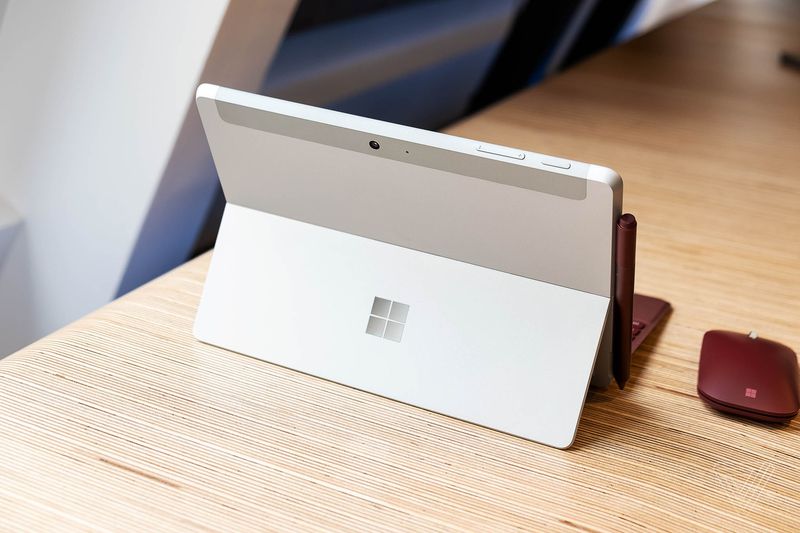 Ua_Format's tweet image. Інженер Microsoft розповів подробиці про Surface Go #Microsoft_Surface ua-format.com/2018/07/inzhen…