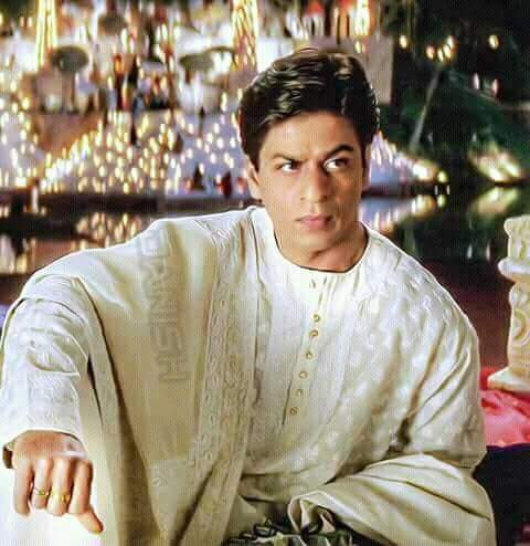 GeetaLovesSRK's tweet photo. Being a Bengali girl I'm blessed to see you as Debdas Mukherjee 💕your becoming KKR owner and Brand ambassador of West Bengal is not just a coincidence at all. There is something else 💖💖 so #Debdas is the most special one for me @iamsrk 💞
#16YearsOfClassicDevdas https://t.co/D2g1AsHdXu