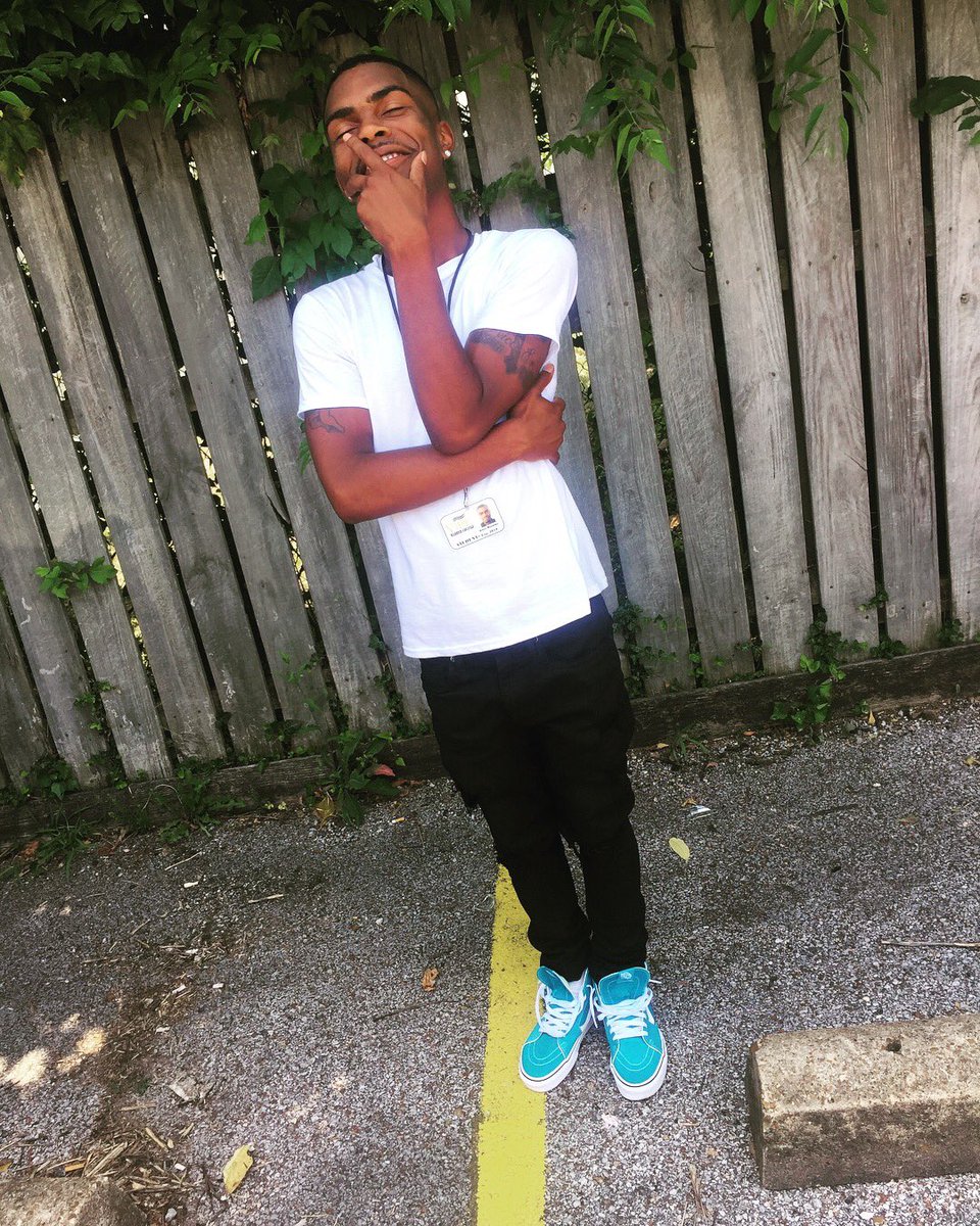 LilDink_'s tweet photo. I Got To Many Hoes I Cant Fuck Em All ๐ฏโโ๏ธ Dont Know How To Play But I Ball๐๐ฐ #FlyGuyDaBarber #FlyKutz #DontKnockMyPimpn๐
ฟ๏ธ https://t.co/LZLH51QAeB