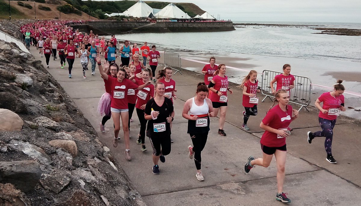 And they're off..well done to everyone ! <a href="/TheScarboroNews/">The Scarborough News</a>  <a href="/raceforlife/">Race for Life</a>
