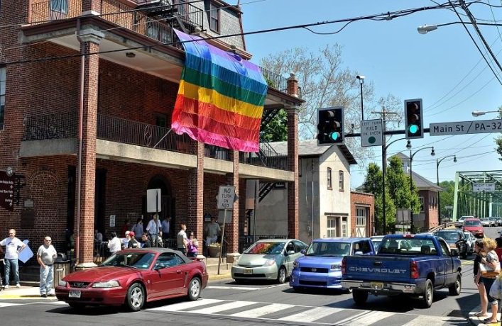 TheIntellNews's tweet photo. ICYMI: State bill could undo LGBT protection ordinances in #YardleyPA, #HatboroPA: https://t.co/vgj8GPUDQc https://t.co/LhLDj3ZUCJ