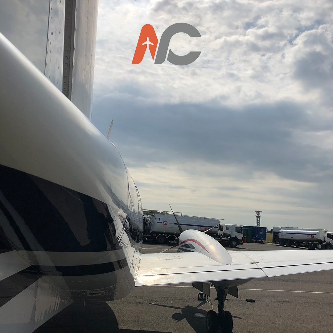 AvClean_Limited's tweet photo. 1981 King Air 200 has had the spa day she needed! Now ready for the summer! ☀️

https://t.co/jMjRgN95ca

#aircharter #avclean #aviation #beechcraft #kingair @KingAirNation @Davis_Aviation #airport #flying #aircraftcleaning #aircraft #aircraftdetailing https://t.co/5VLw1ygAaZ